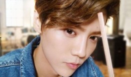 鹿晗理发店爆料视频,揭秘明星日常